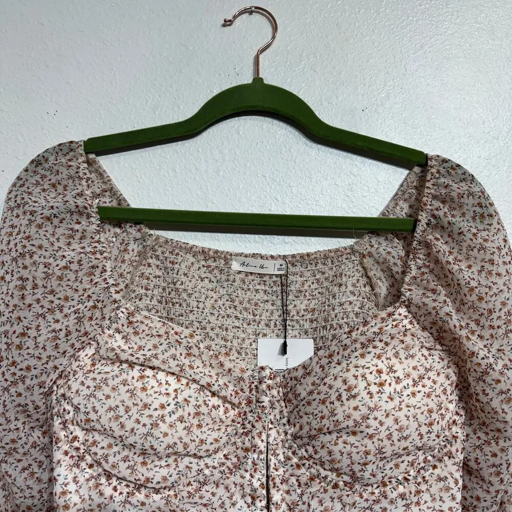 Active USA Floral Ruched Cropped Blouse Long Sleeve Square Neck Sz M NWT - Picture 3 of 13